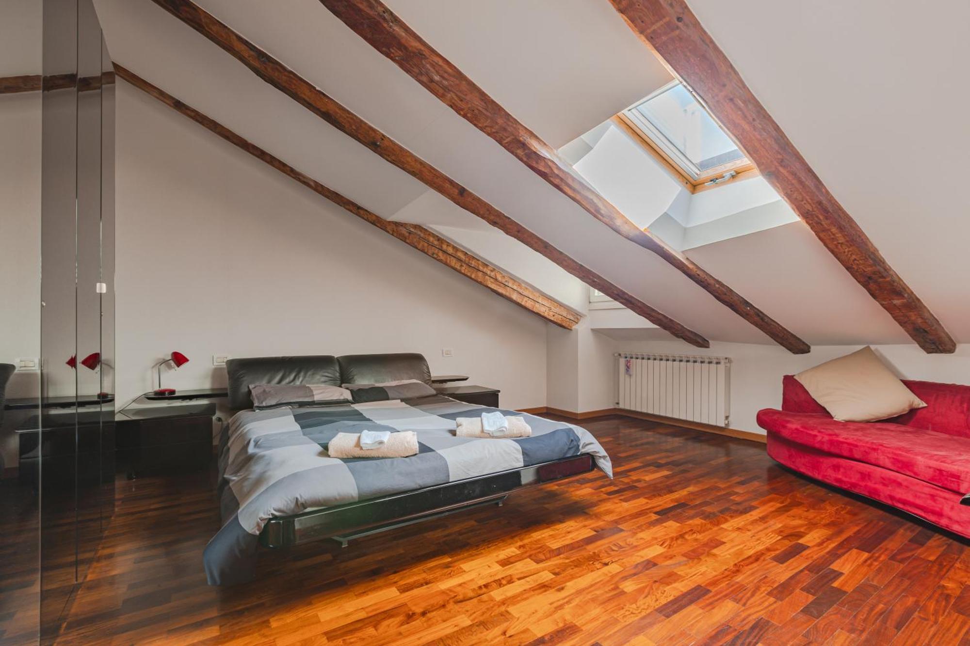 Apartment Mansarda Piazza Venezia Triest