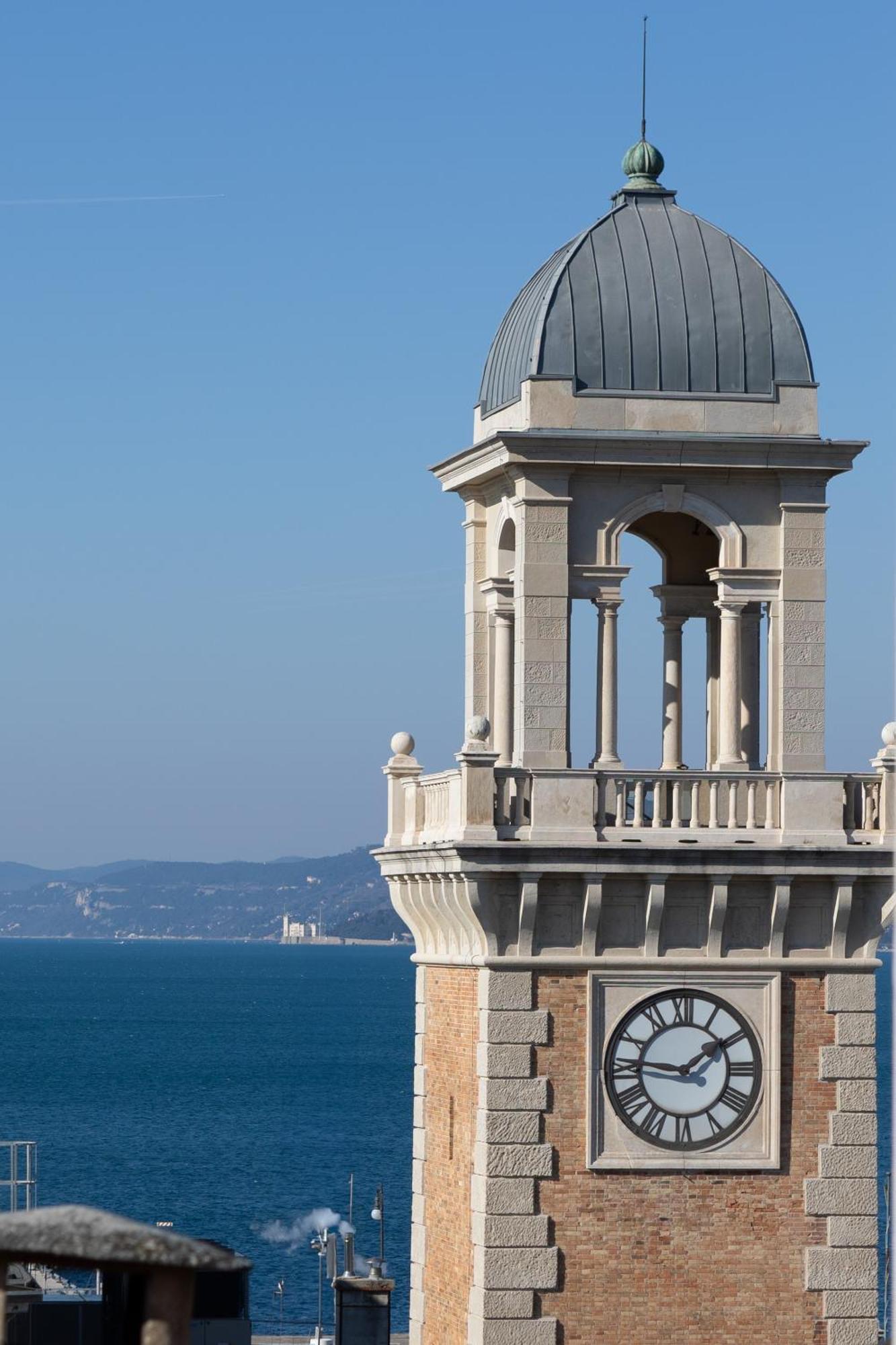 Mansarda Piazza Venezia * Trieste
